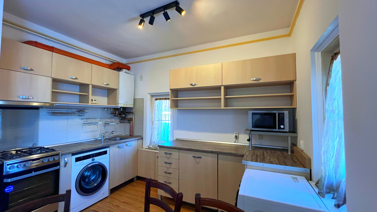 Apartament cu 3 camere in Zona Centrală