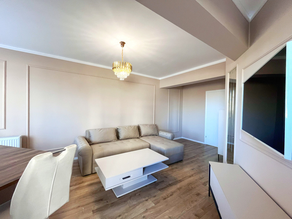 Apartament modern cu 3 camere în Tractorul