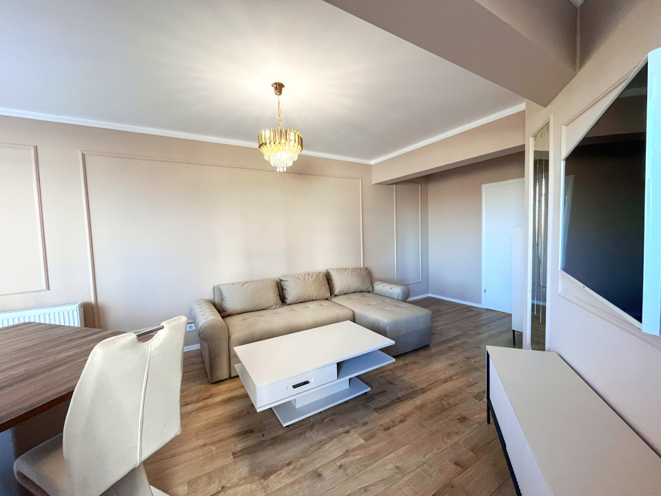 Apartament modern cu 3 camere în Tractorul