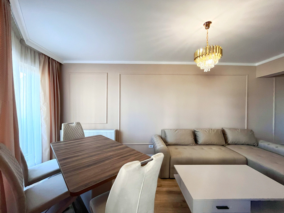 Apartament modern cu 3 camere în Tractorul