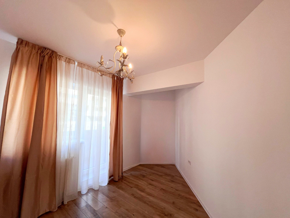 Apartament modern cu 3 camere în Tractorul