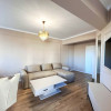 Apartament modern cu 3 camere în Tractorul