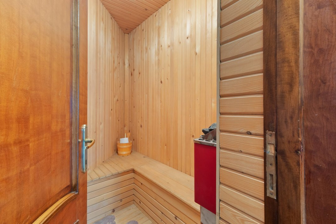 Casa de vanzare in Brasov - singur in curte - 458 mp teren