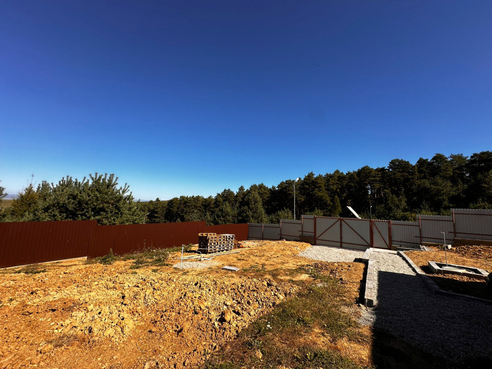 Refugiu la liziera padurii — teren ideal pentru casuta de vacanta