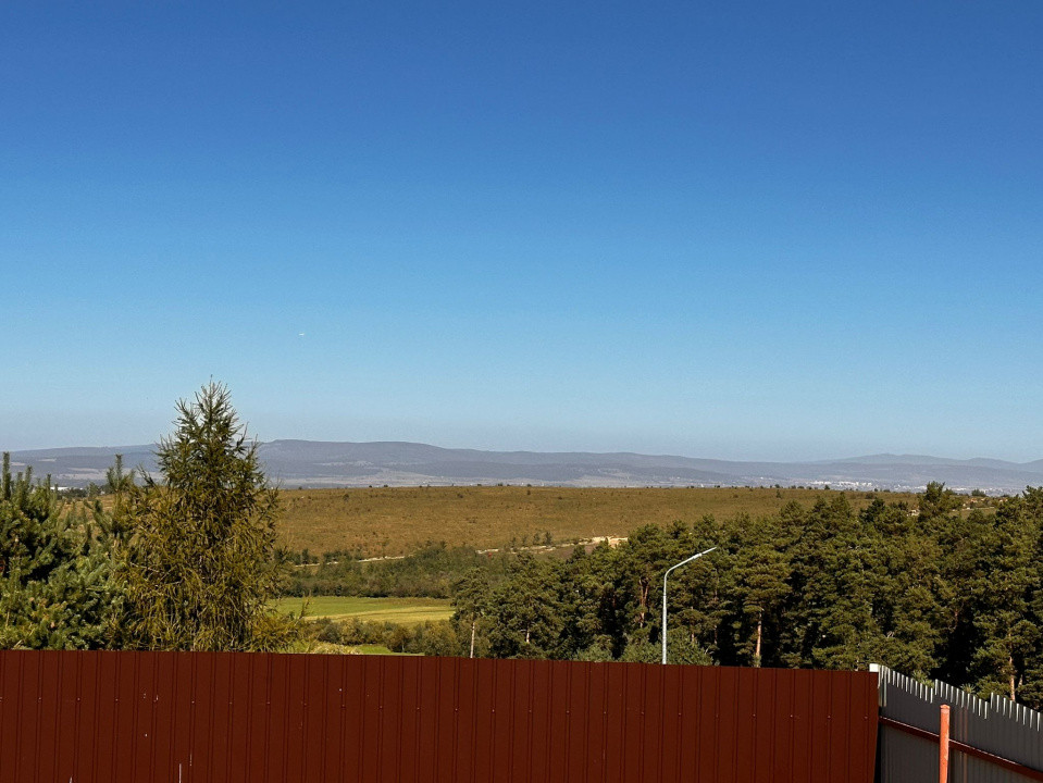 Teren intravilan, 600mp,  BONUS: casuta metalica