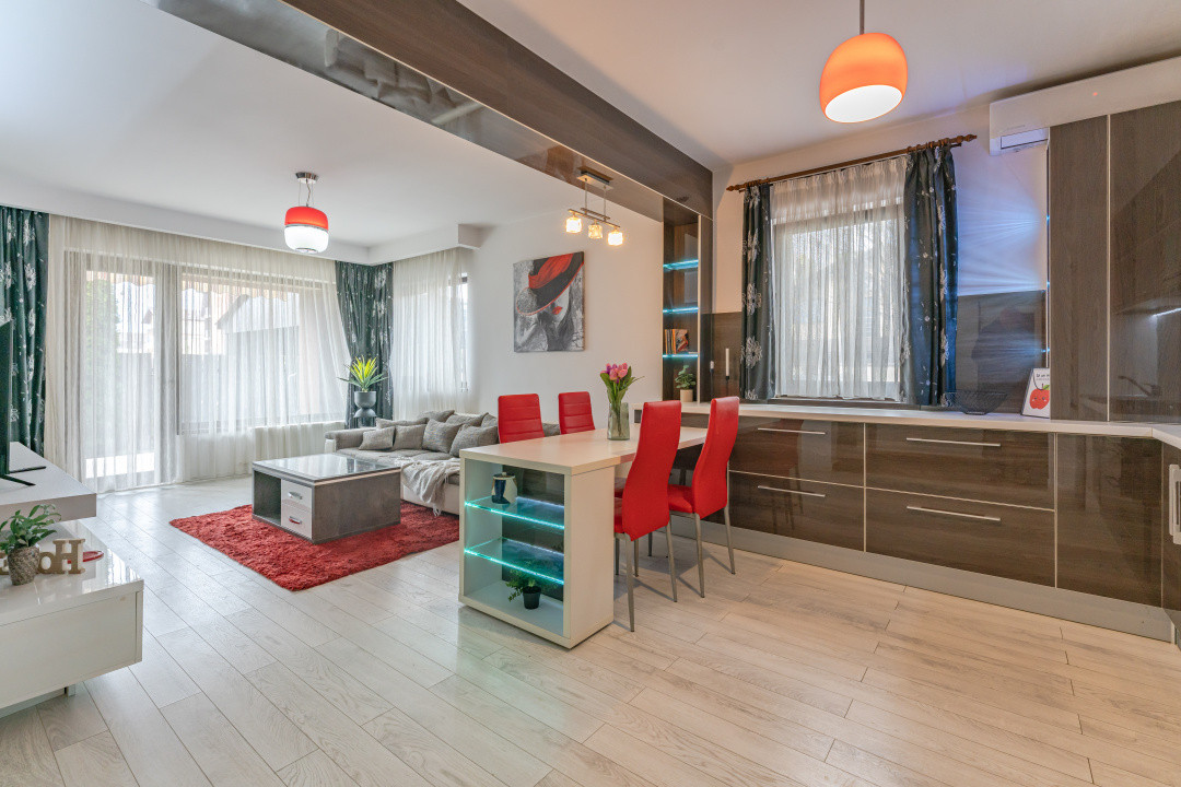 Apartament modern, curte privata, mobilat complet