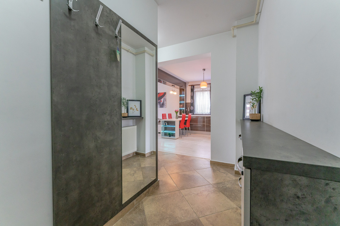 Apartament modern, curte privata, mobilat complet