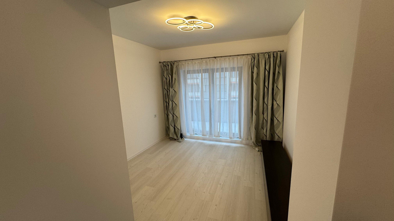 Penthouse modern in Tractorul