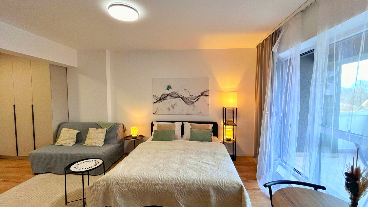 Studio modern în Tractorul 