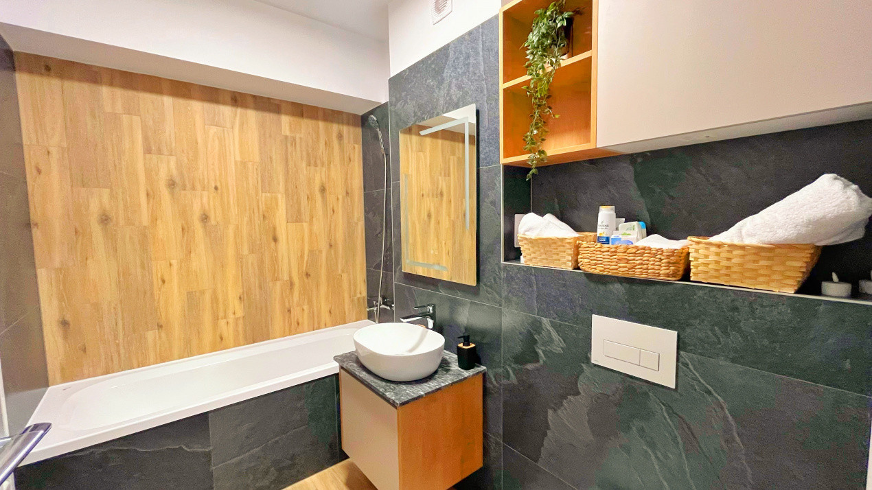 Studio modern în Tractorul 