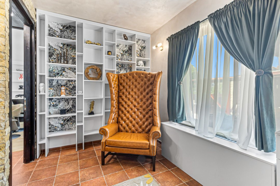 Vilă spectaculoasă lângă Castelul Bran cu piscină și cramă