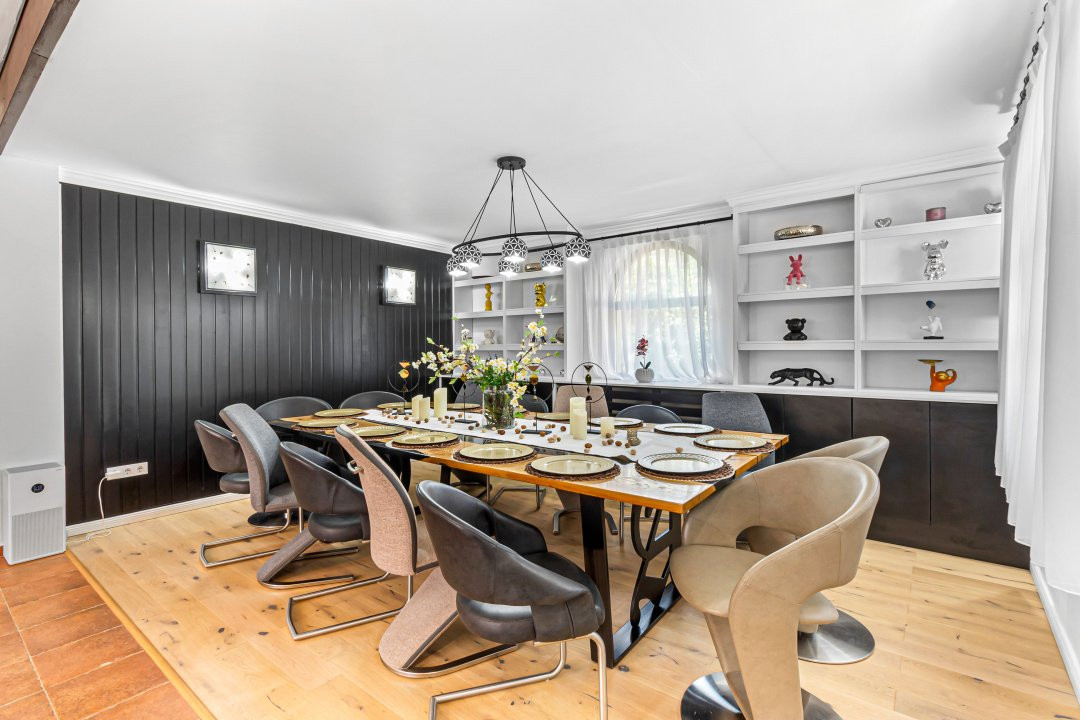 Vilă spectaculoasă lângă Castelul Bran cu piscină și cramă