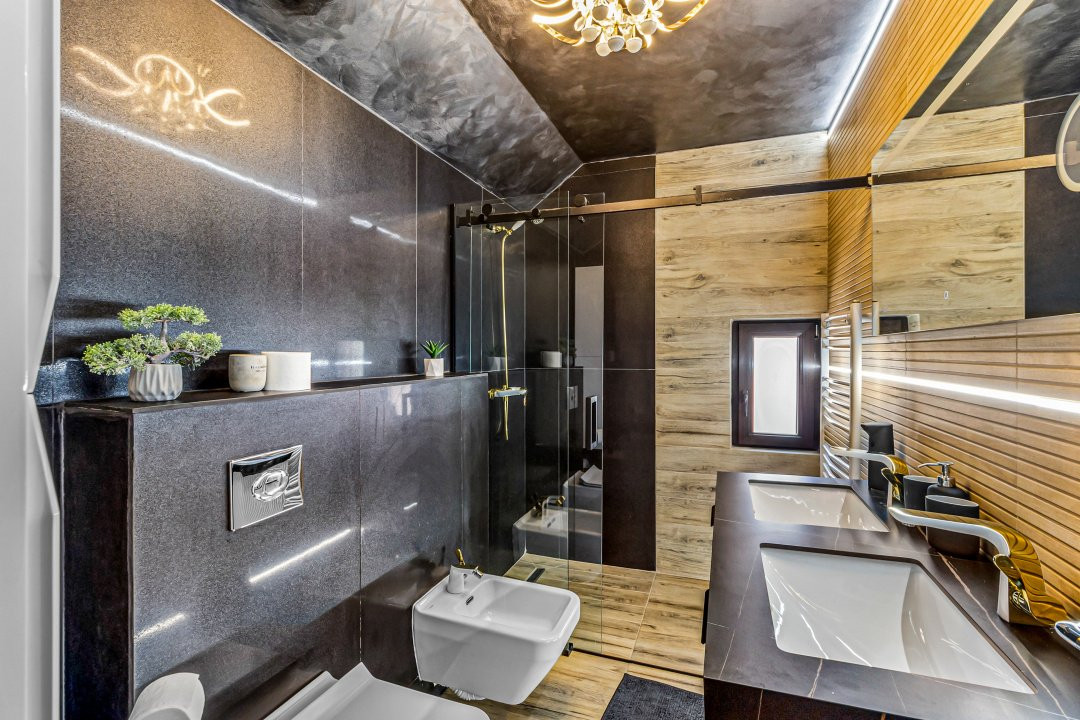 Vilă spectaculoasă lângă Castelul Bran cu piscină și cramă