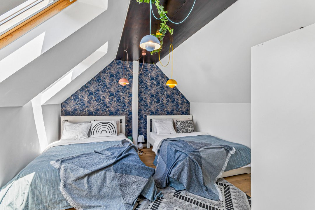 Vilă spectaculoasă lângă Castelul Bran cu piscină și cramă