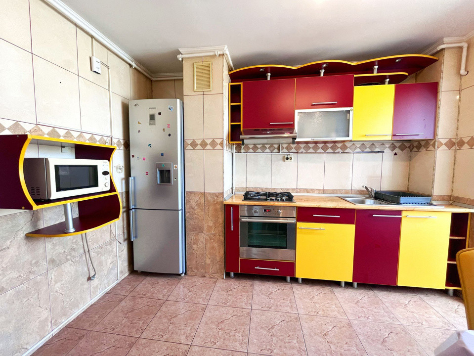 Apartament cu doua camere in zona Gemenii