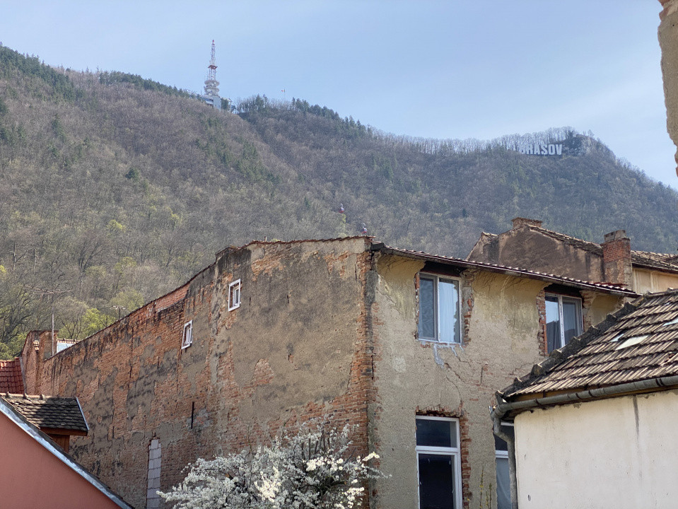 Ultracentral Brașov | Casă tip studio 35 mp + terasă generoasă| 0% comision