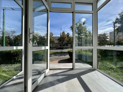 Spatiu comercial in zona LIDL (Bulevardul Saturn)