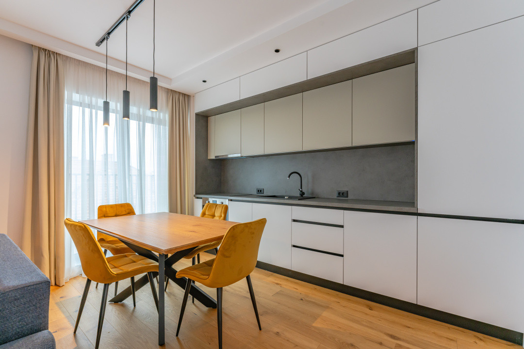 Apartament 3 camere cu vedere panoramică spre centrul vechi Brașov