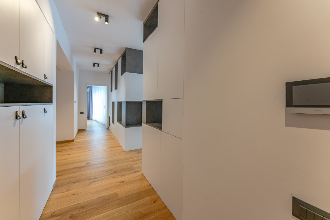 Apartament 4 camere cu terasă 104 mp și priveliște spre Tâmpa