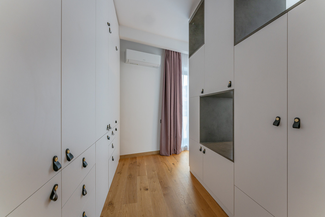 Apartament 4 camere cu terasă 104 mp și priveliște spre Tâmpa