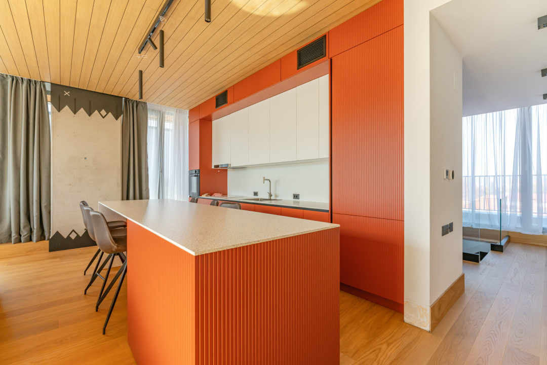 Penthouse de lux cu jacuzzi și vedere spectaculoasă spre Tâmpa