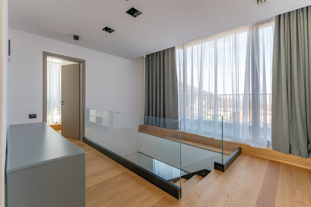 Penthouse de lux cu jacuzzi și vedere spectaculoasă spre Tâmpa