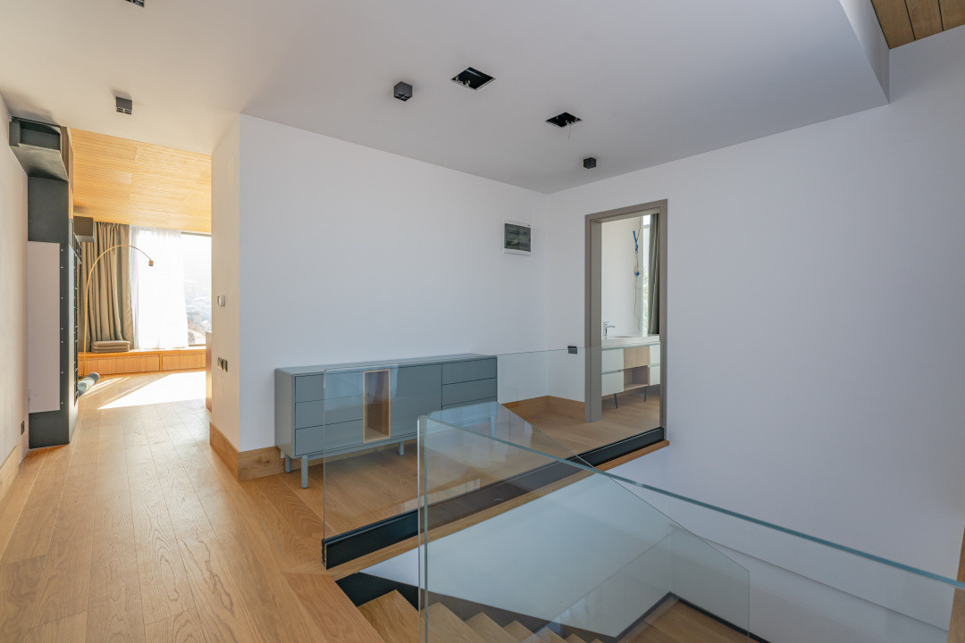 Penthouse de lux cu jacuzzi și vedere spectaculoasă spre Tâmpa