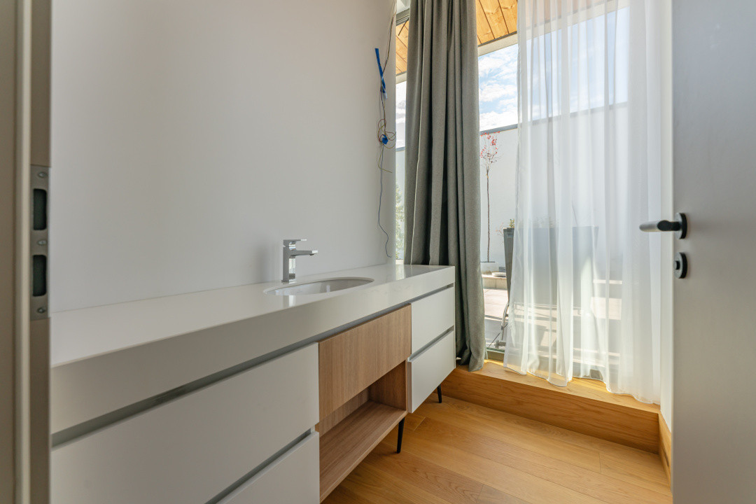 Penthouse de lux cu jacuzzi și vedere spectaculoasă spre Tâmpa