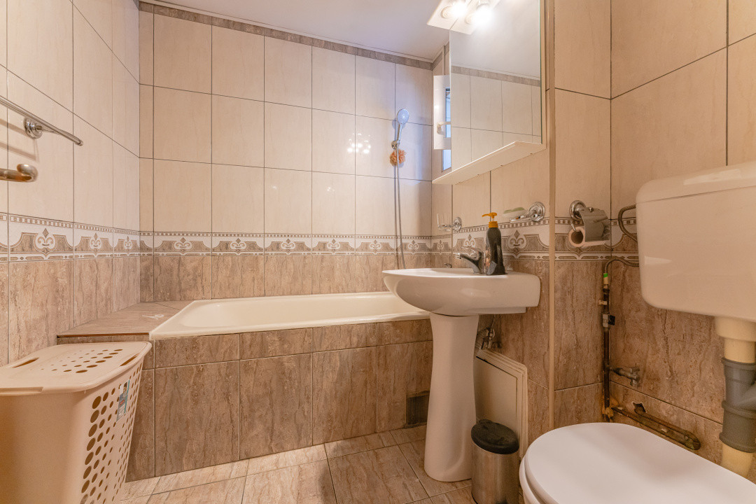 Unicat: Apartament 5 camere | Hărmanului–Gării