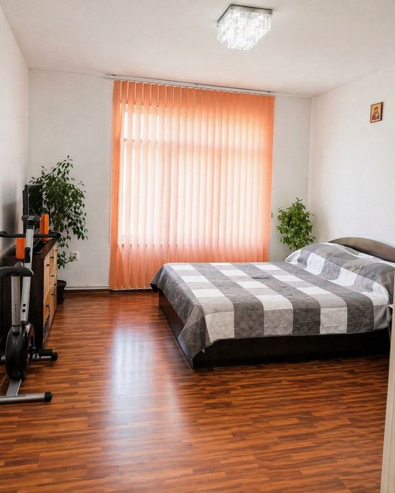 Onix | 2 camere decomandat | vedere Tampa | mobilat | 