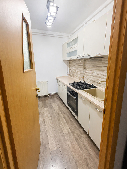 Apartament 2 camere decomandat | luminos | etaj 4/4 | Bisericii Romane