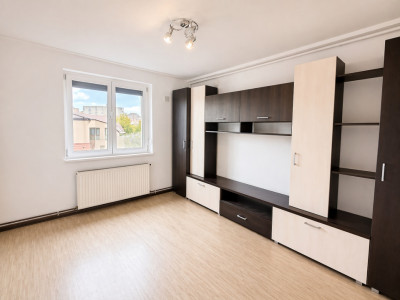 Apartament 2 camere decomandat | luminos | etaj 4/4 | Bisericii Romane