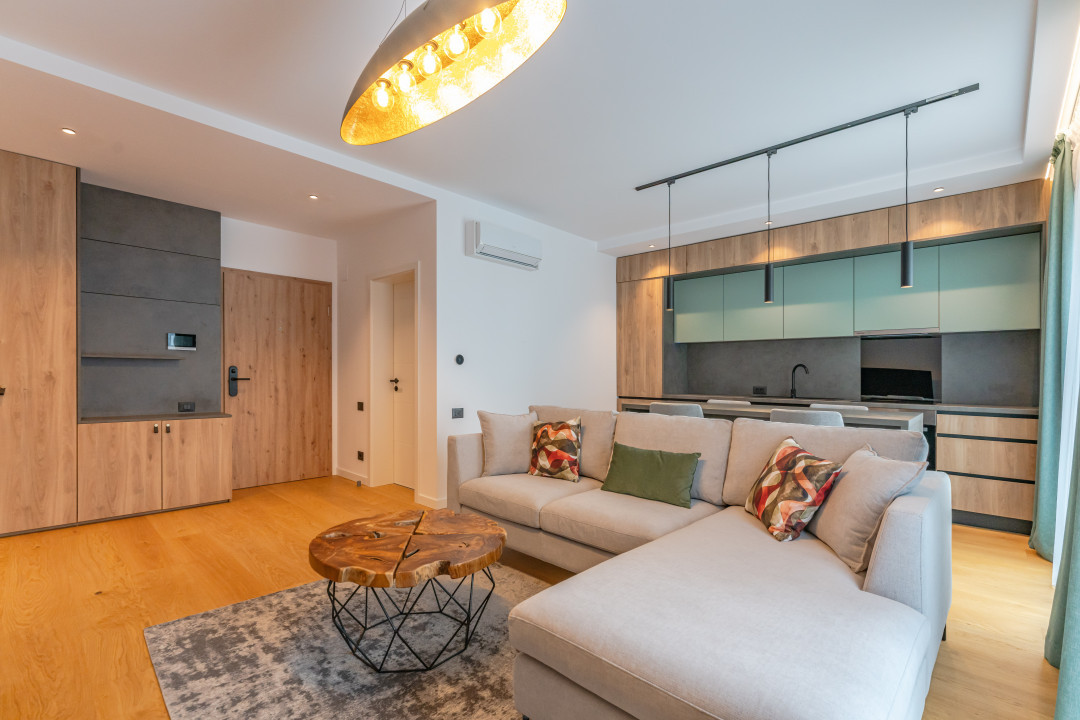 Studio lux in zona centrala! 