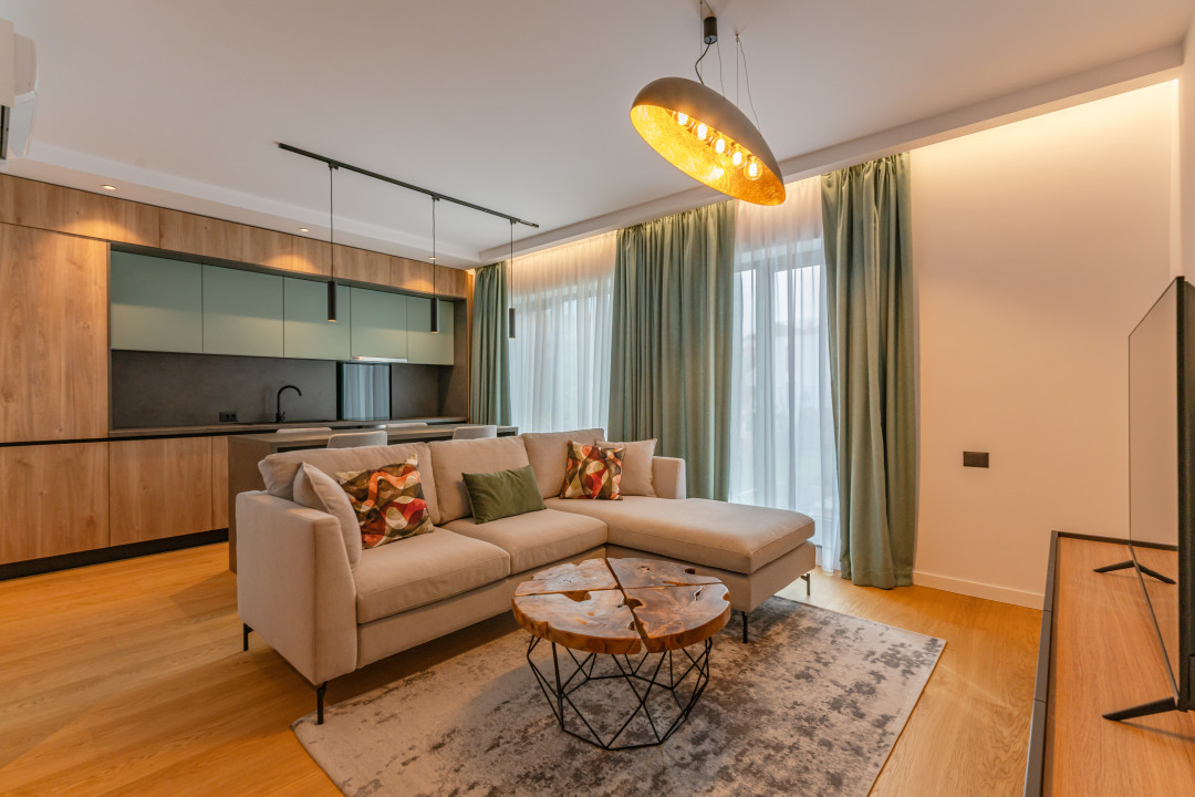 Studio lux in zona centrala! 