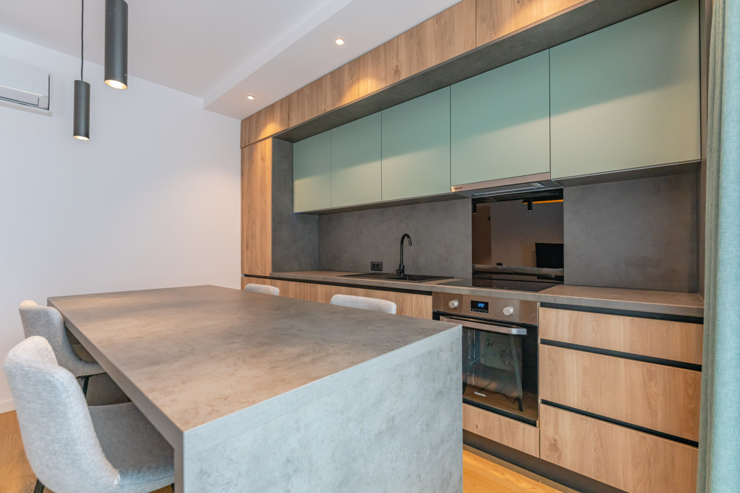 Studio lux in zona centrala! 