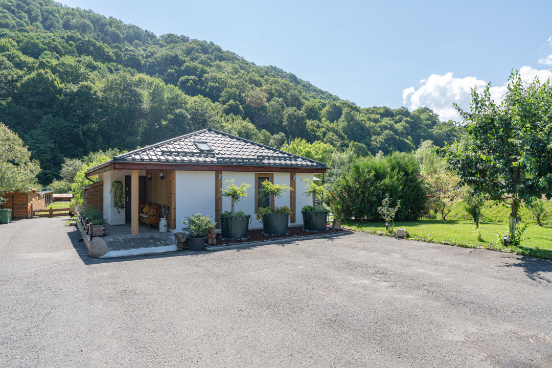 Domeniu privat la poalele muntilor - Glajerie-Rasnov