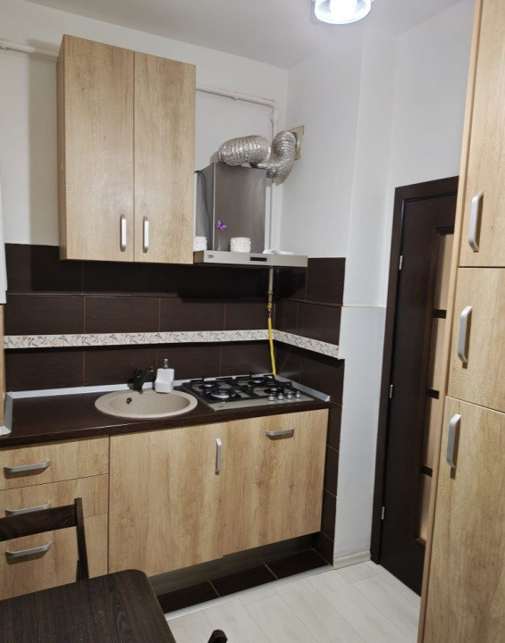 Proprietar- Apartament 2 camere Tractorul mobilat si utilat