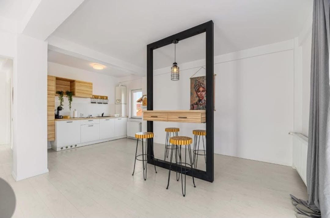 Apartament cu două camere pe Strada de Mijloc