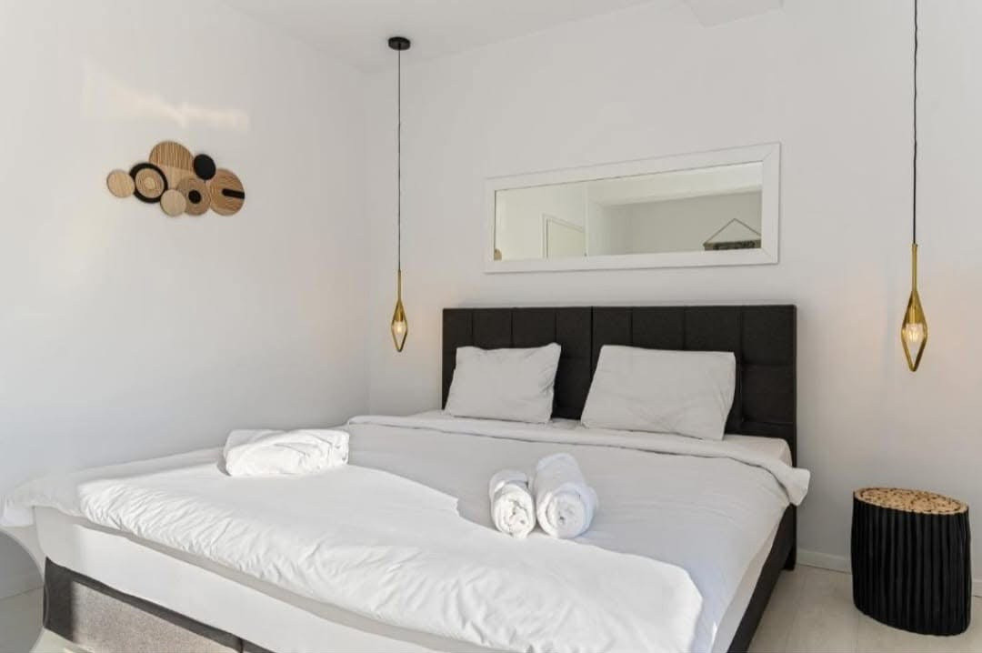 Apartament cu două camere pe Strada de Mijloc