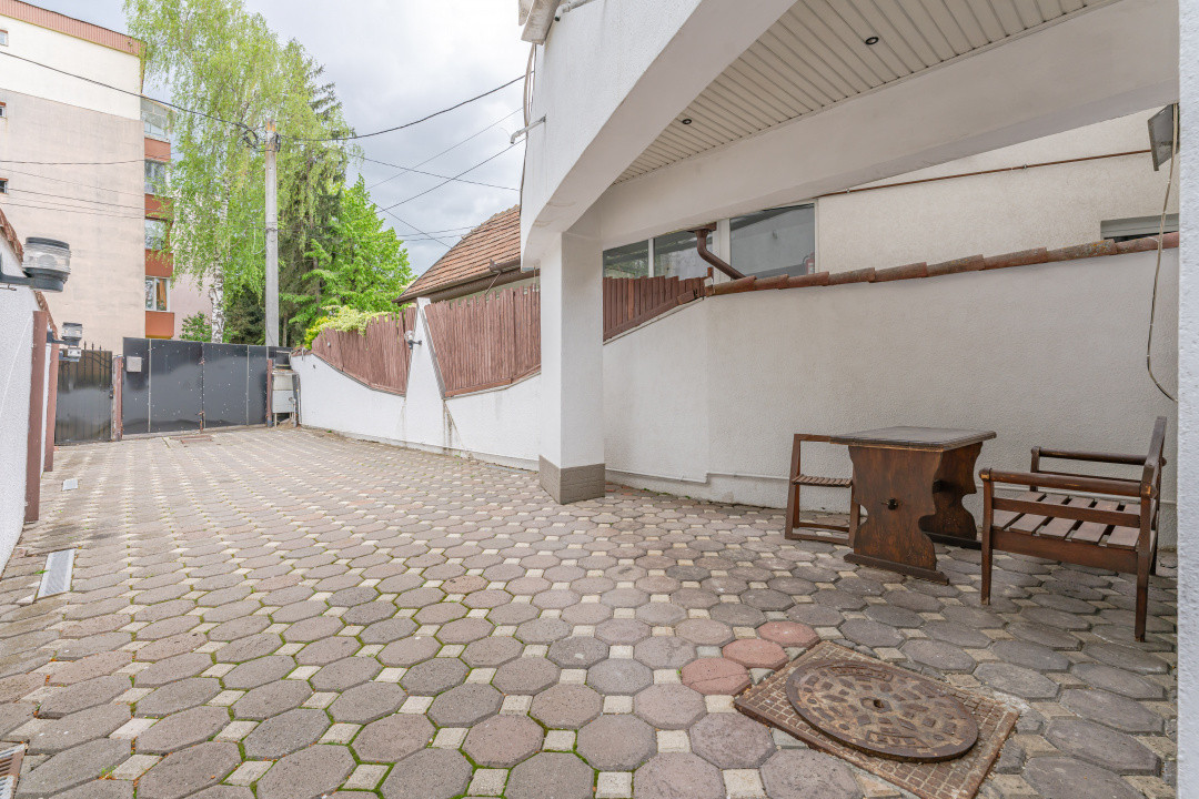Casă cu arhitectură deosebită | Emil Racovita - Grivitei