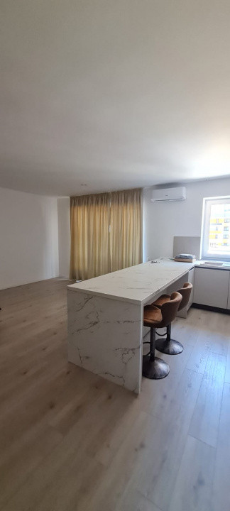 Apartament Lux 2 Camere Qualis  Tractorul cu Parcare Subterană