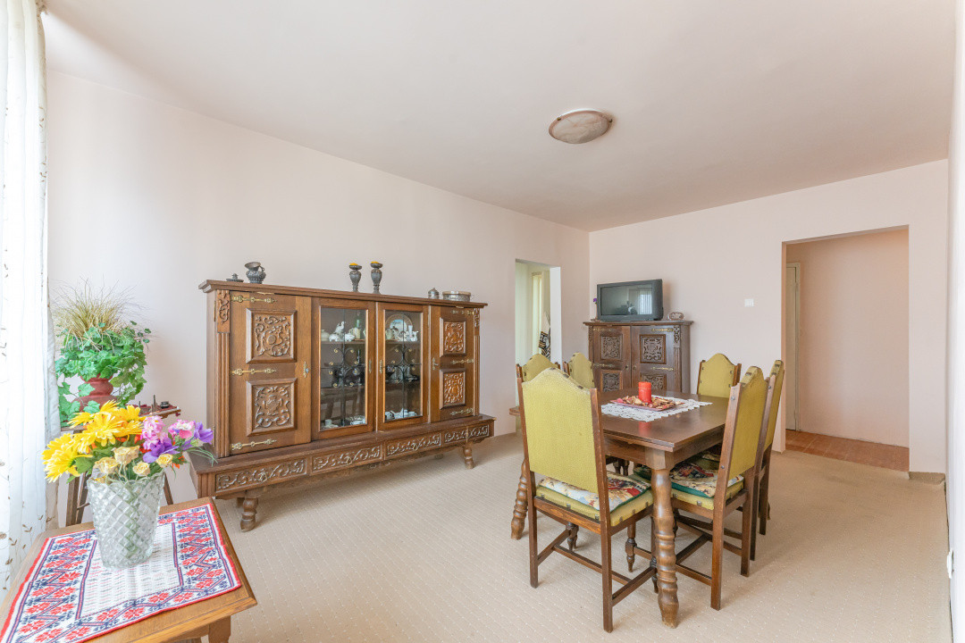 Apartament 3 camere Astra-Cocorului, etaj intermediar.