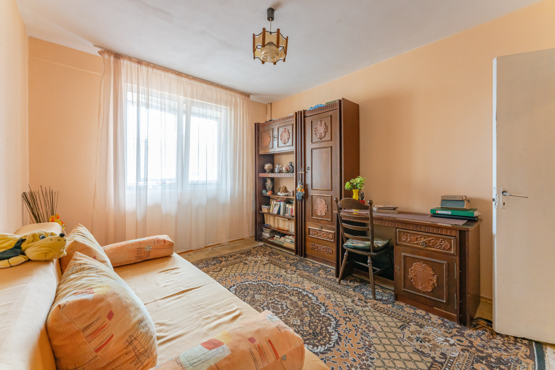 Apartament 3 camere Astra-Cocorului, etaj intermediar.