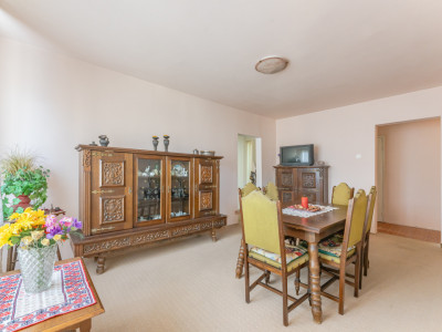 Apartament 3 camere Astra-Cocorului, etaj intermediar.