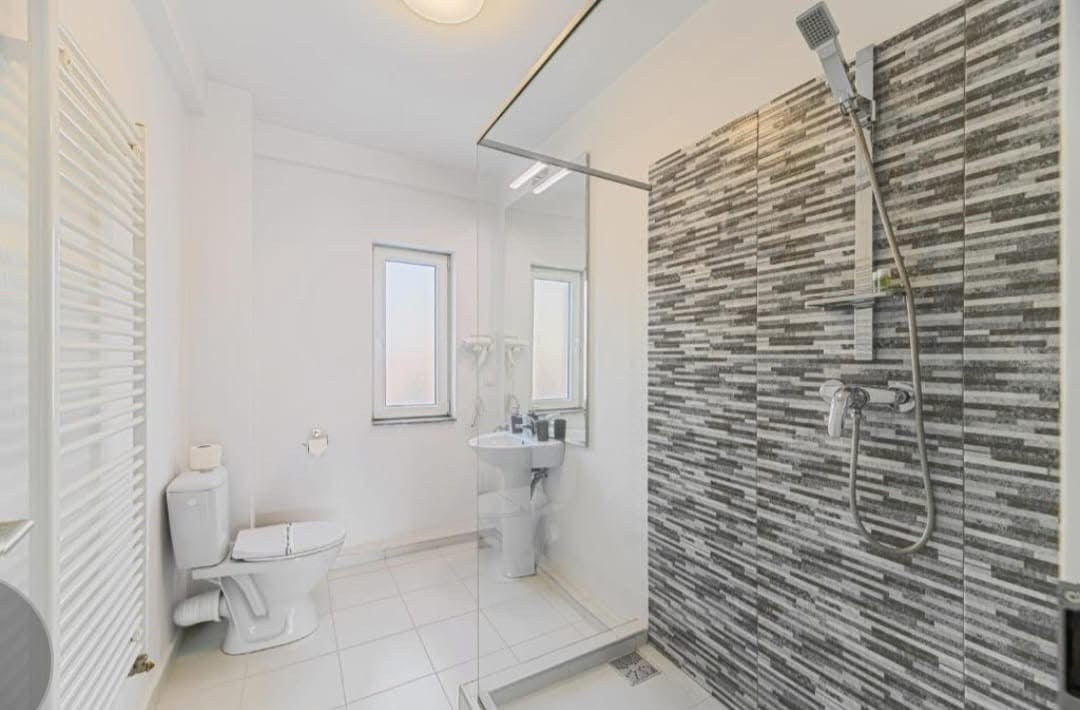 Apartament cu două camere pe Strada de Mijloc