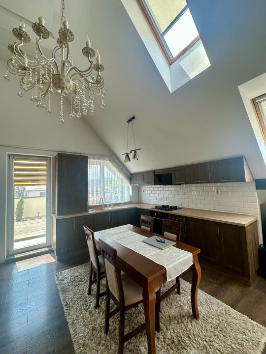 Penthouse cu terasă panoramică 35 mp – Tractorul, lângă Coresi Mall, 650€