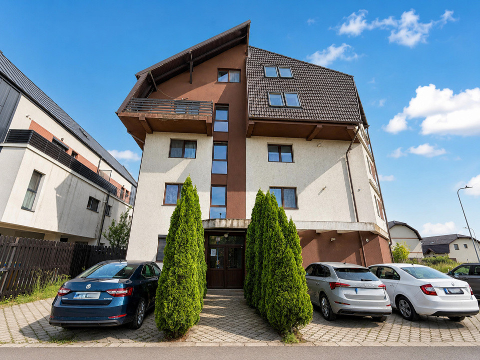 Apartament 3 camere pe doua niveluri | terasa | parcare | zona de case Tractorul