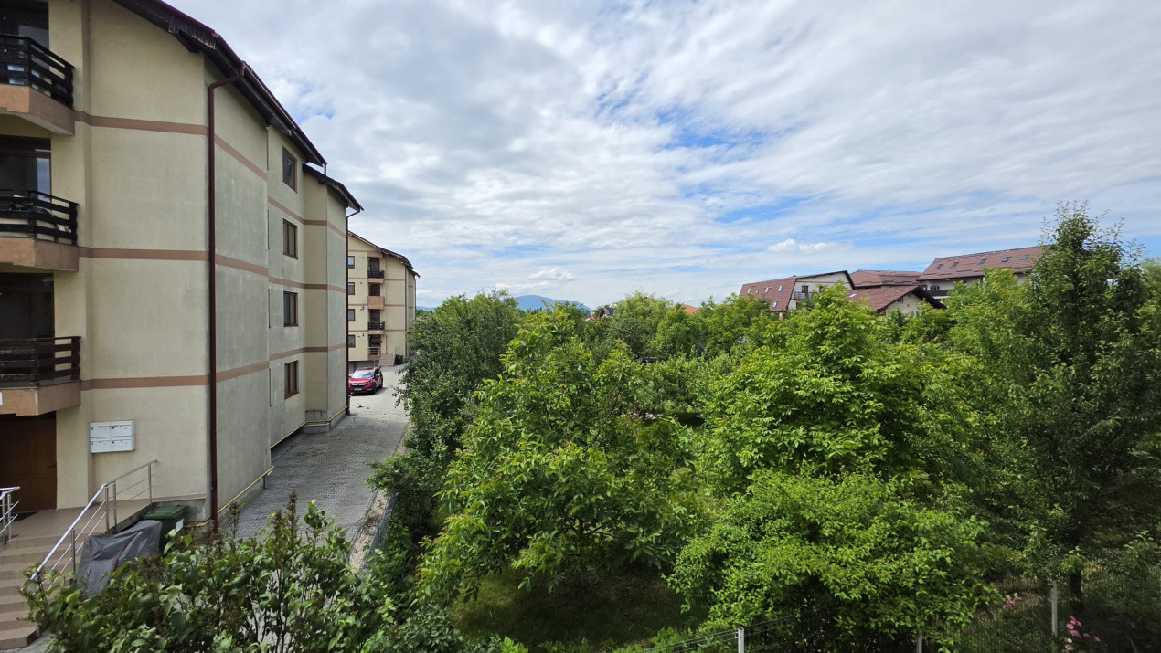 Apartament 2 camere decomandat| Loc parcare | Bloc tip vila | Tractorul