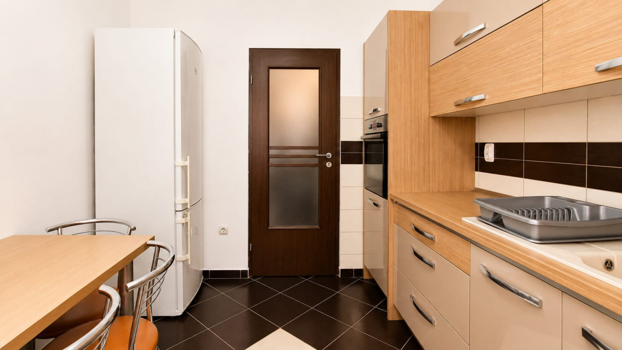 Apartament 2 camere decomandat| Loc parcare | Bloc tip vila | Tractorul