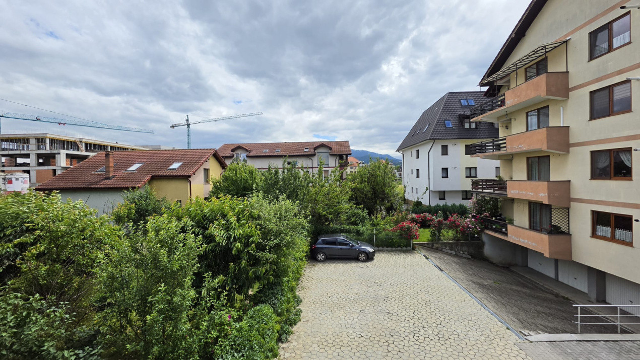 Apartament 2 camere decomandat| Loc parcare | Bloc tip vila | Tractorul